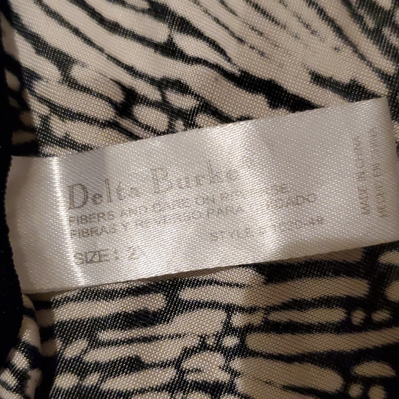 Lace trim ladies Nighty/ sleep dress. 2X = CLOSET CLOSING - Picture 4 of 9